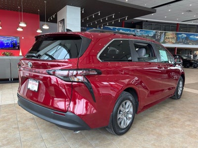 2026 Toyota Sienna LE