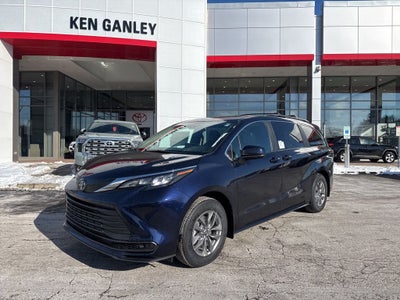 2026 Toyota Sienna LE