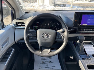 2026 Toyota Sienna LE