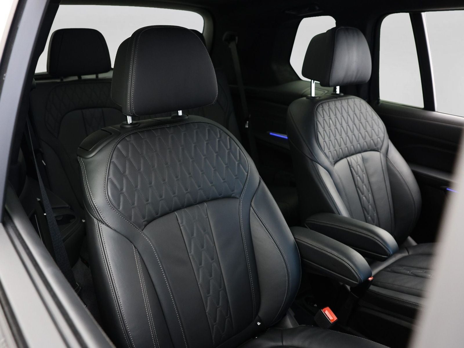 2024 BMW X7 ALPINA XB7