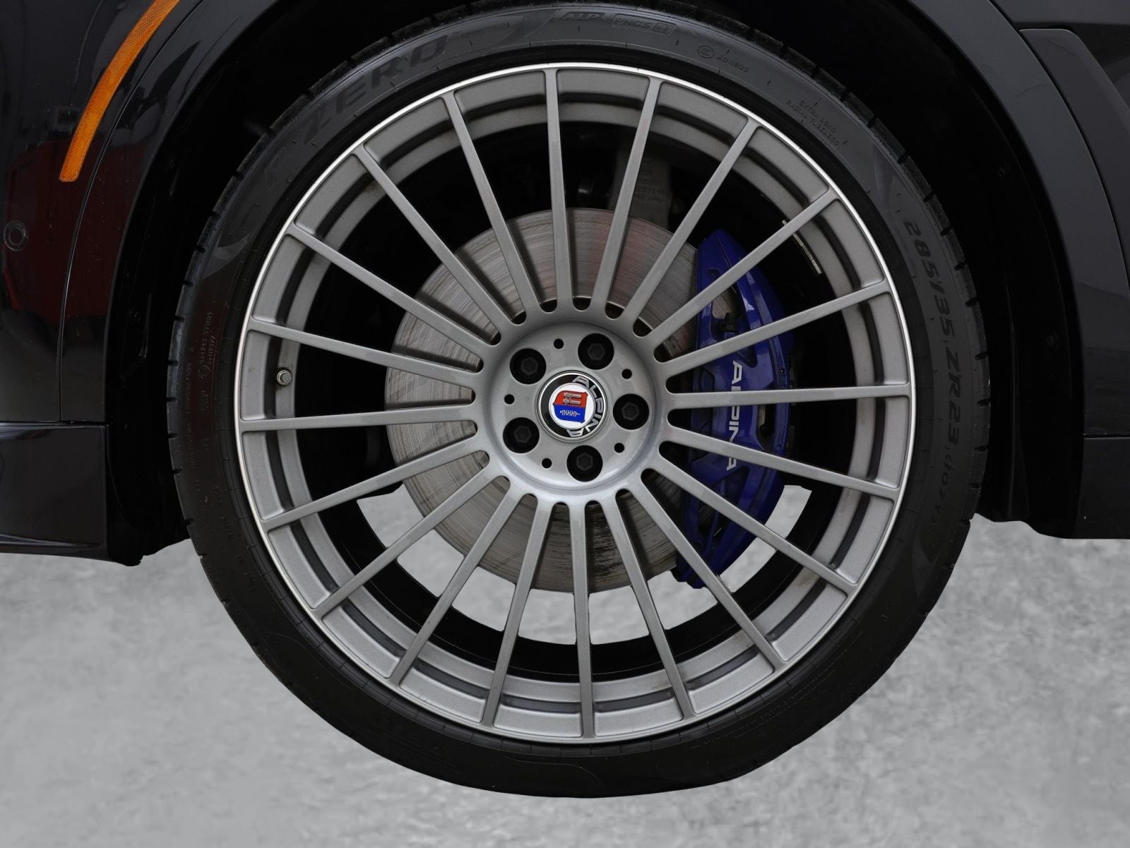 2024 BMW X7 ALPINA XB7