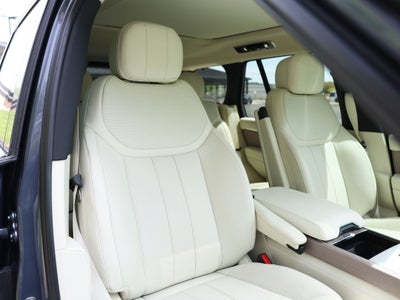 2025 Land Rover Range Rover SE