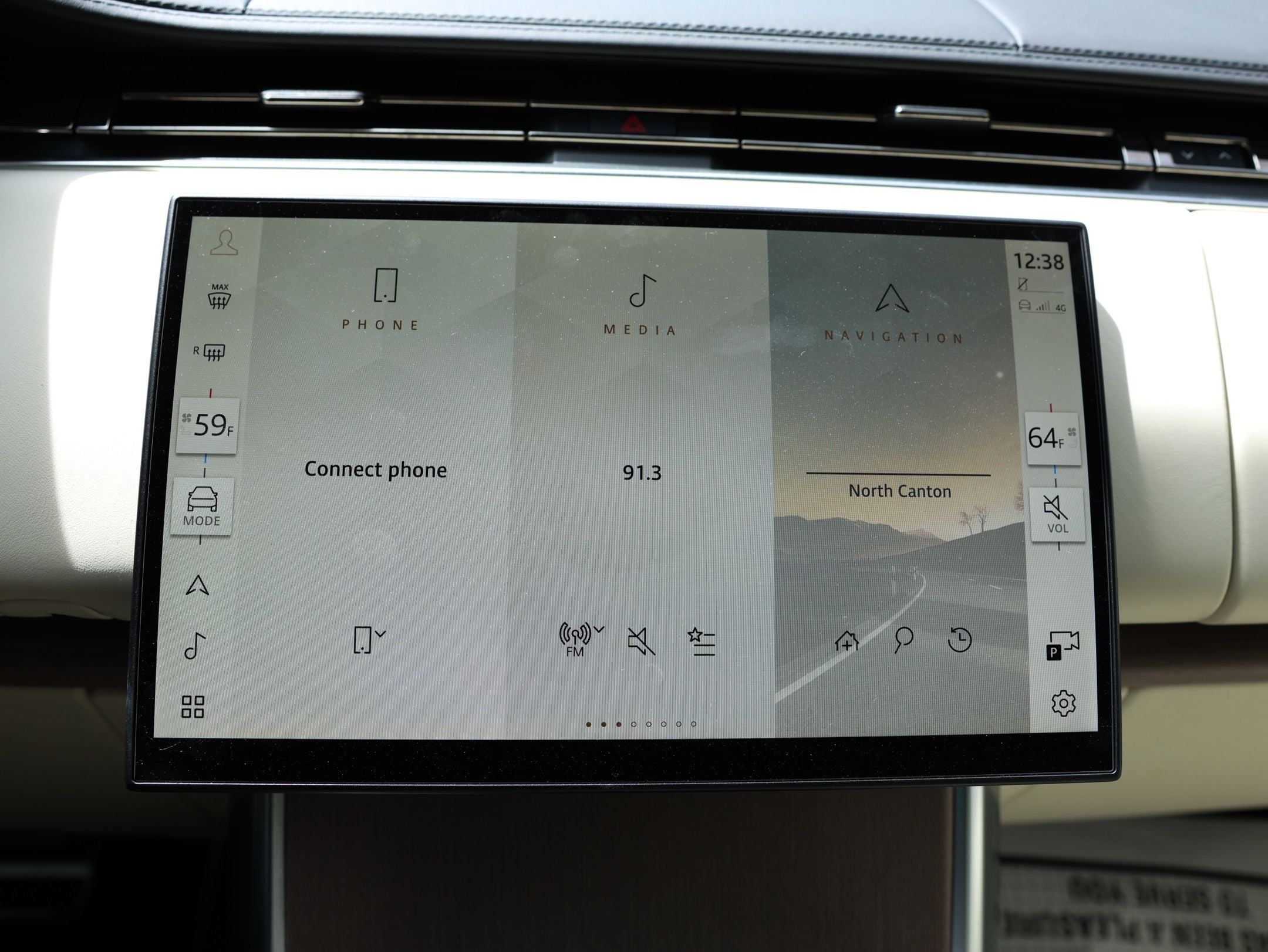 2025 Land Rover Range Rover SE