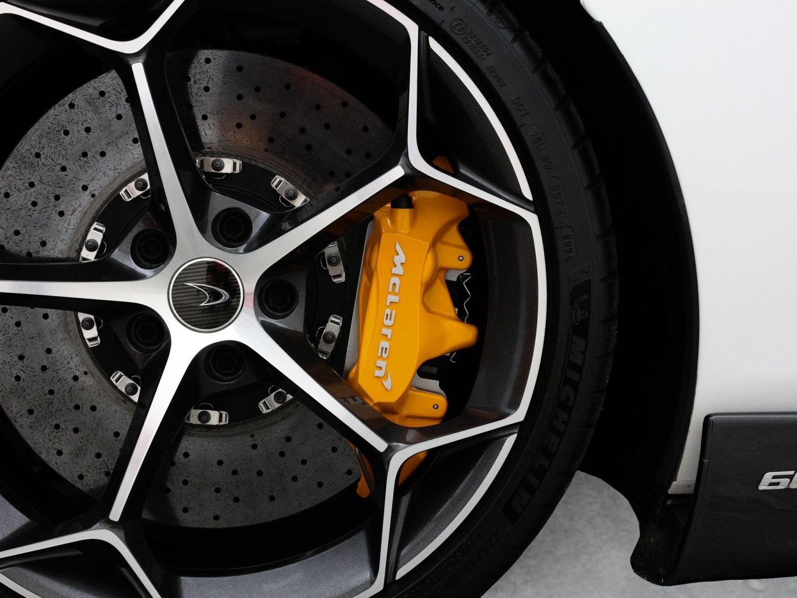 2020 McLaren 600LT Base
