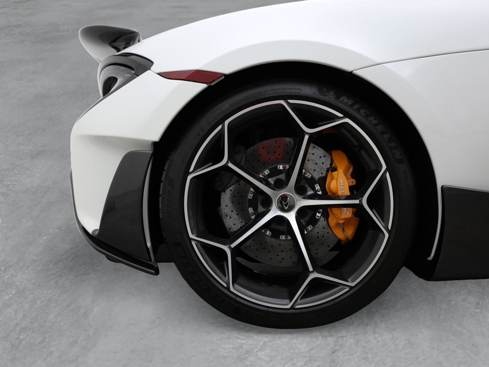 2020 McLaren 600LT Base