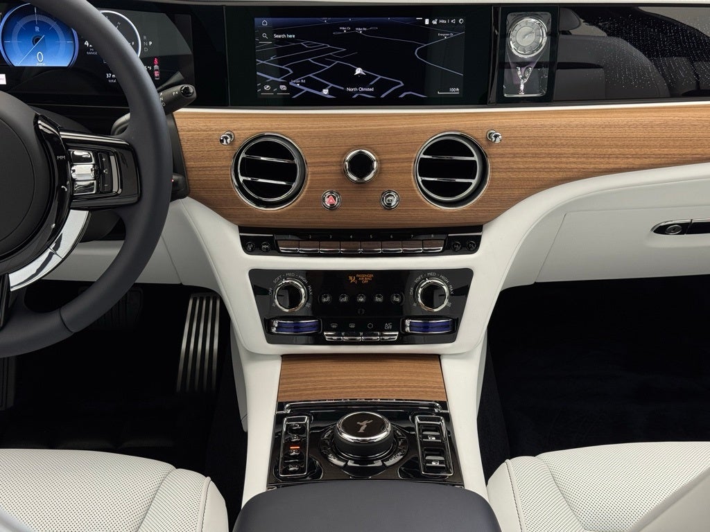 2025 Rolls-Royce Ghost 