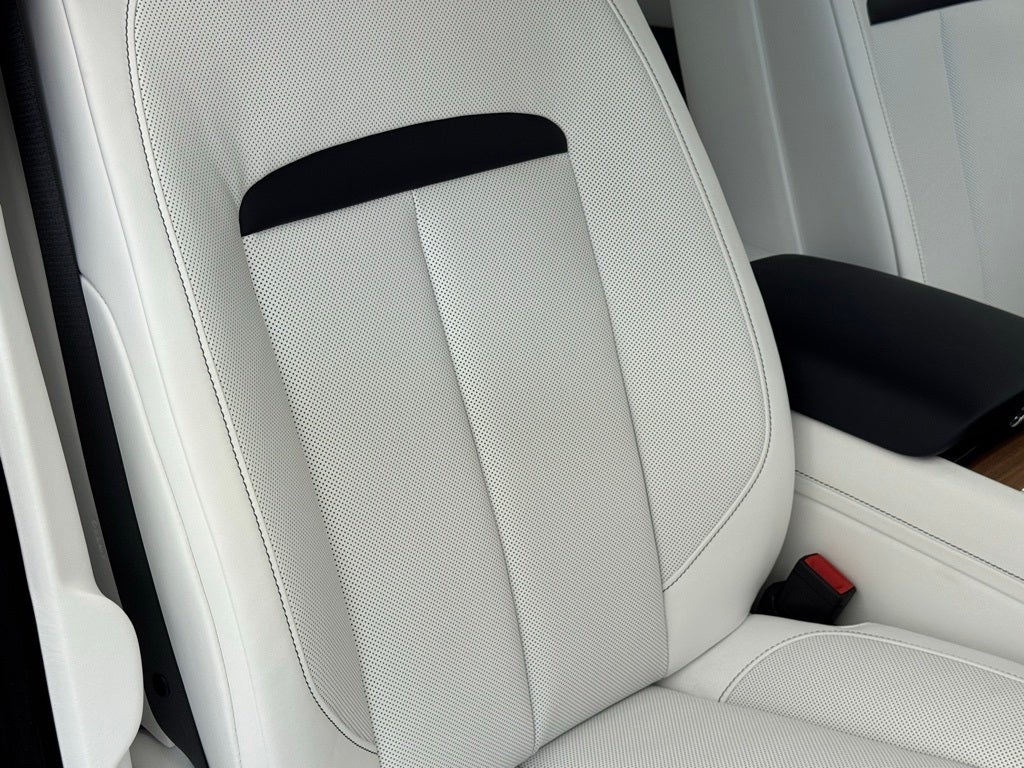 2025 Rolls-Royce Ghost 