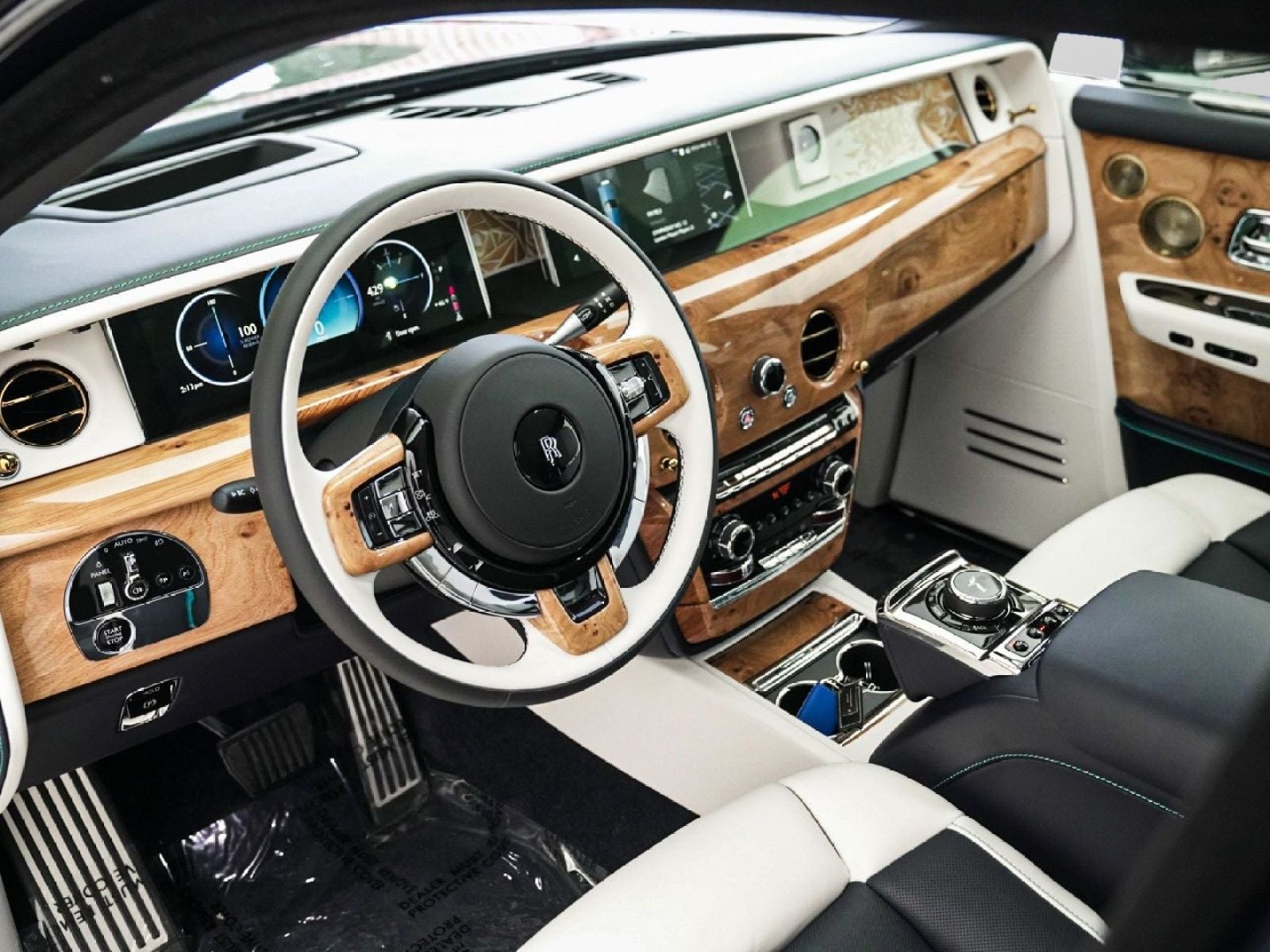 2026 Rolls-Royce Phantom 