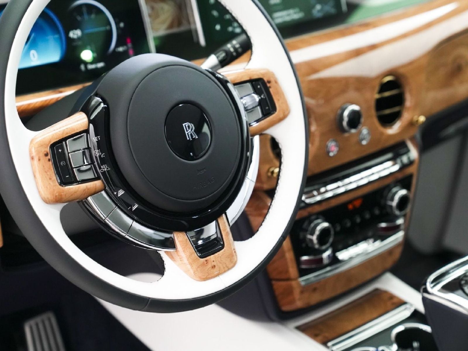 2026 Rolls-Royce Phantom 