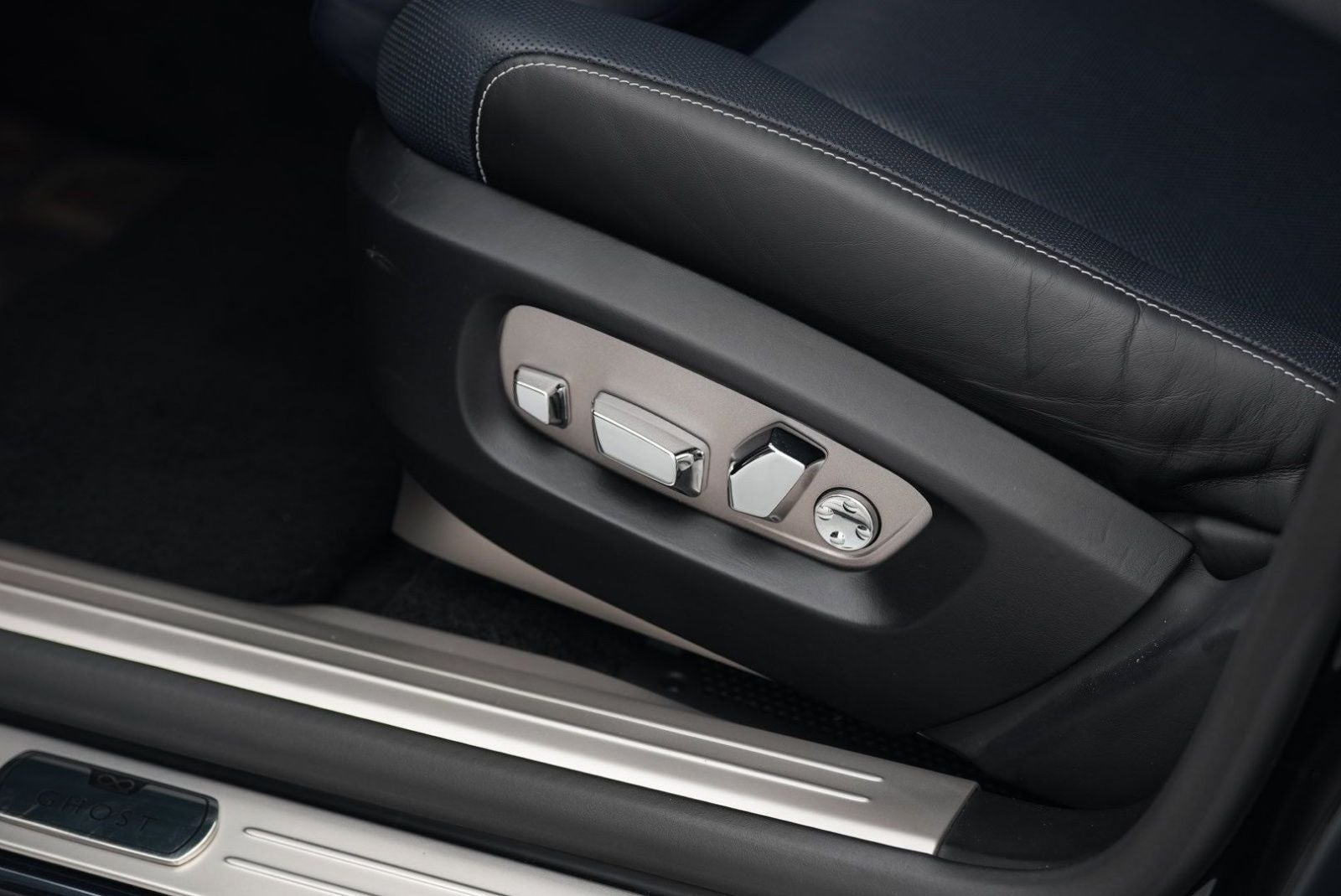 2020 Rolls-Royce Black Badge Ghost 