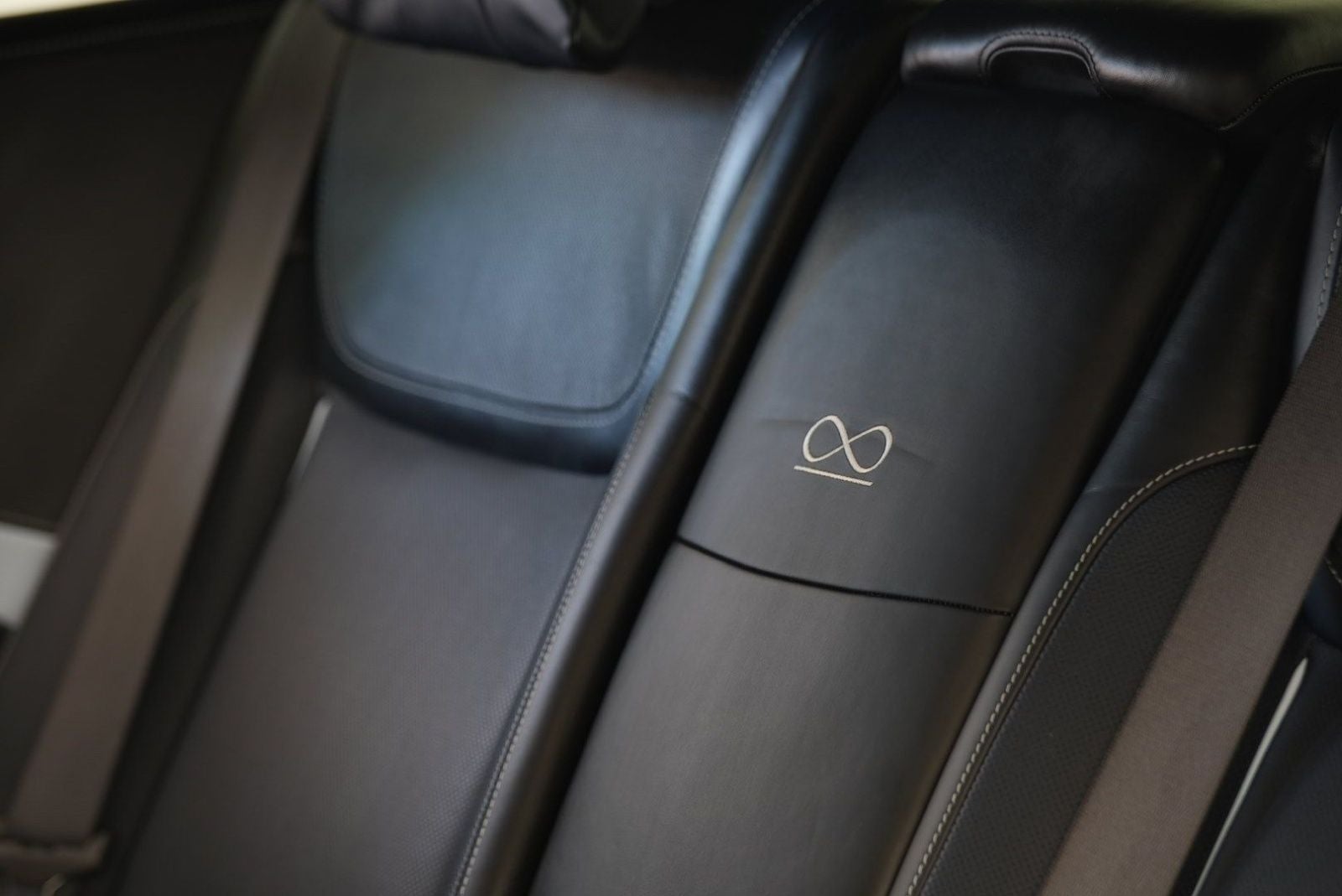 2020 Rolls-Royce Black Badge Ghost 