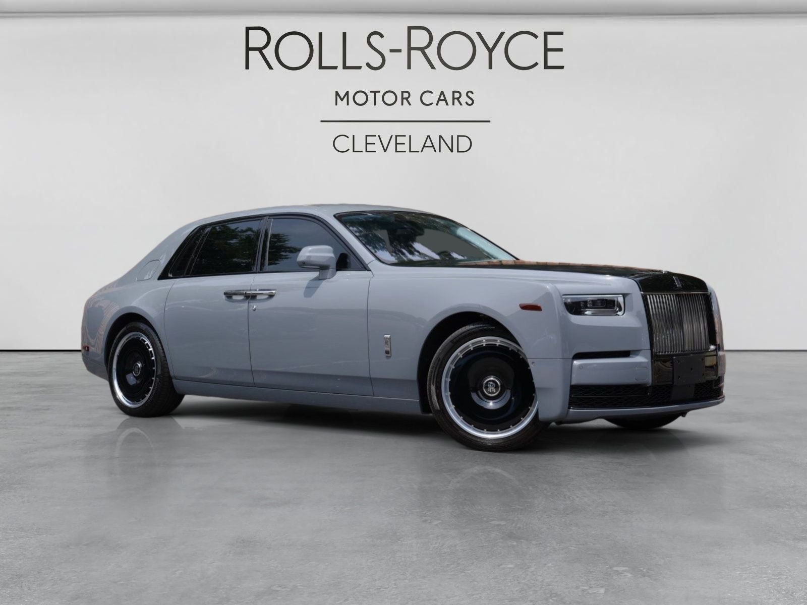 2024 Rolls-Royce Phantom 