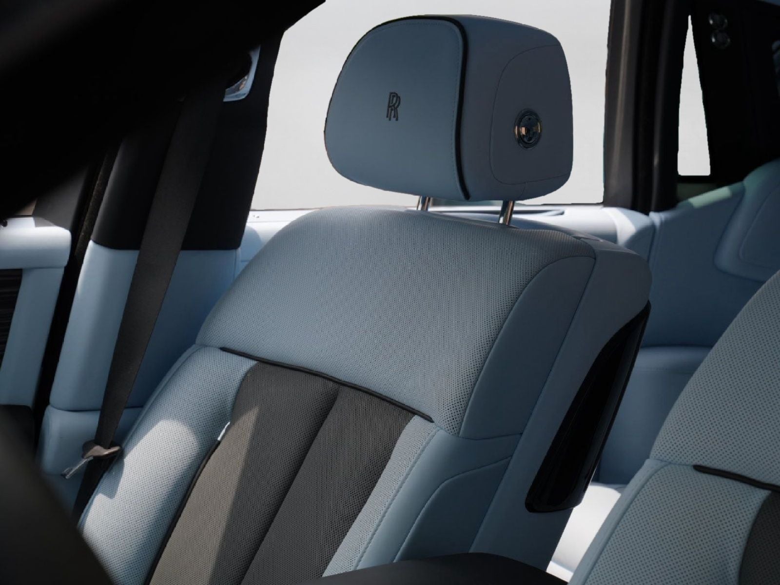 2024 Rolls-Royce Phantom 