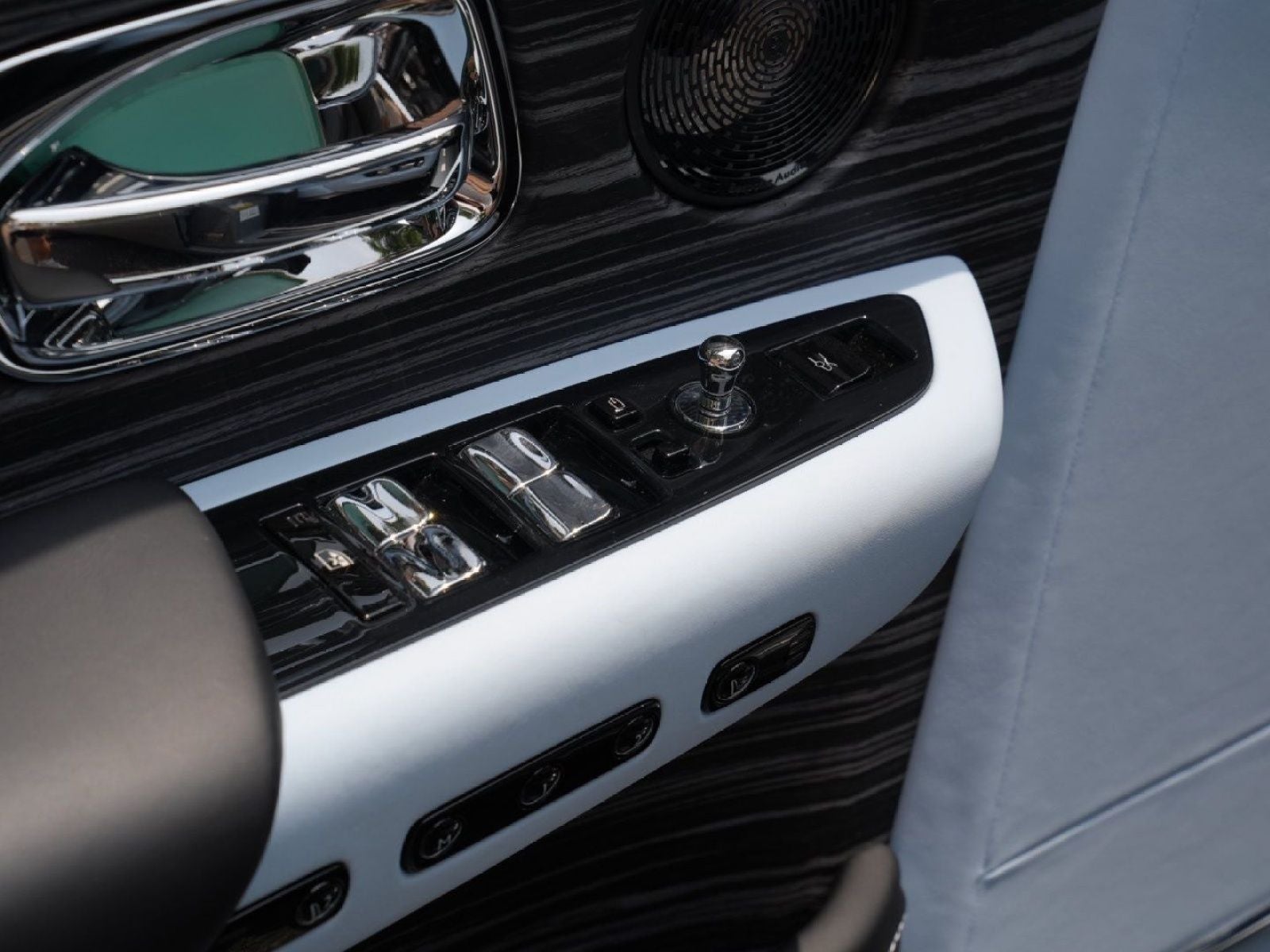 2024 Rolls-Royce Phantom 