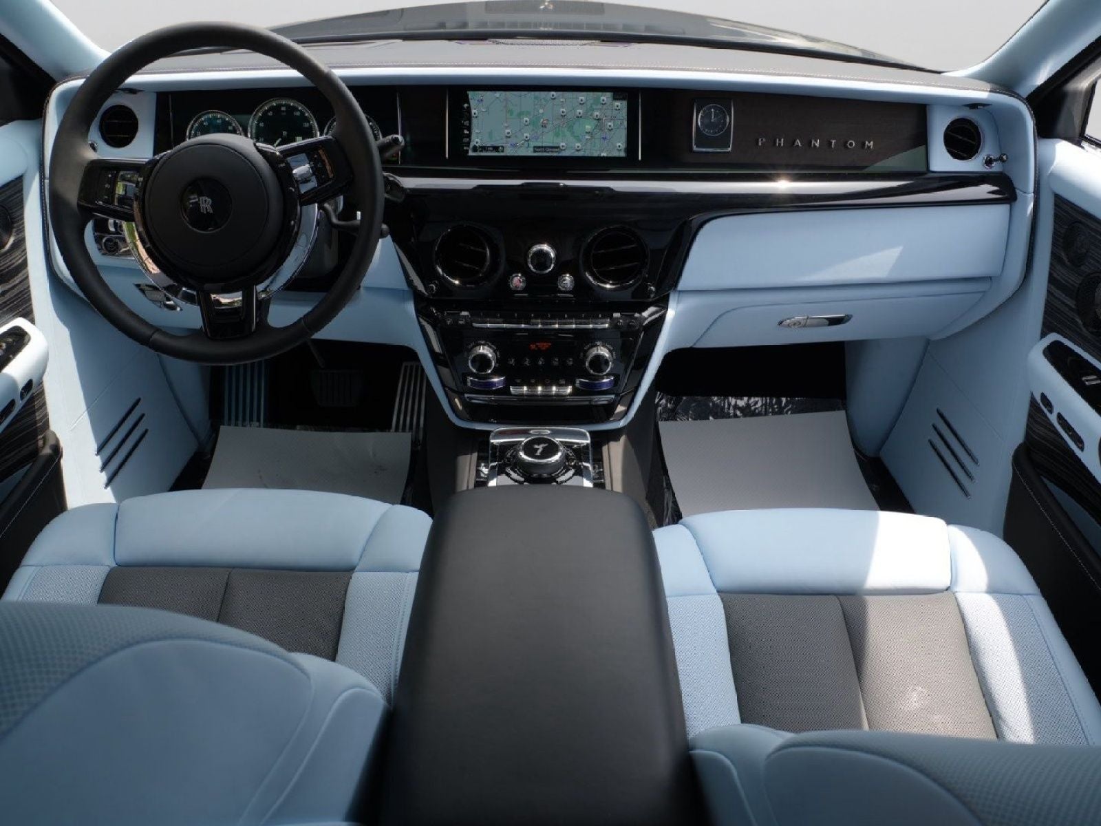 2024 Rolls-Royce Phantom 