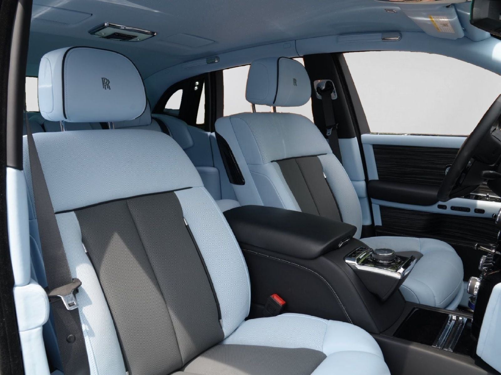 2024 Rolls-Royce Phantom 