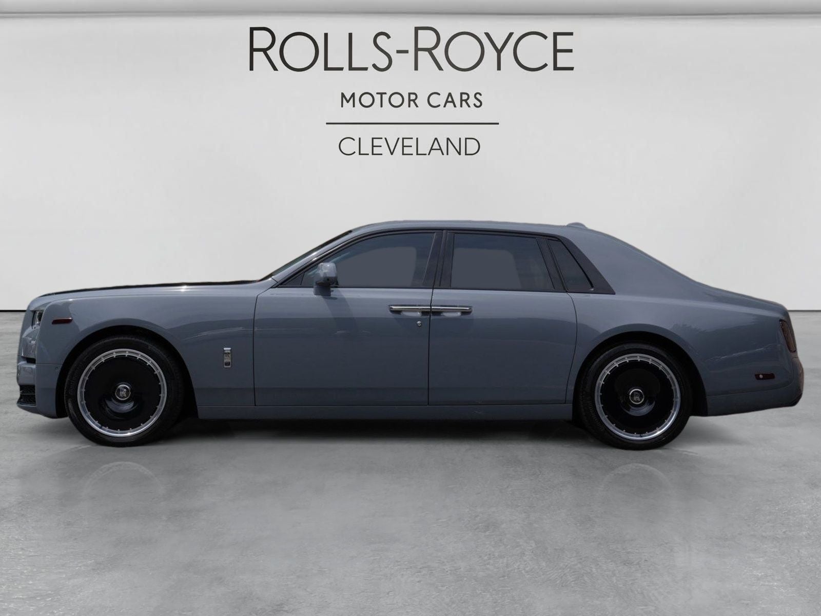 2024 Rolls-Royce Phantom 