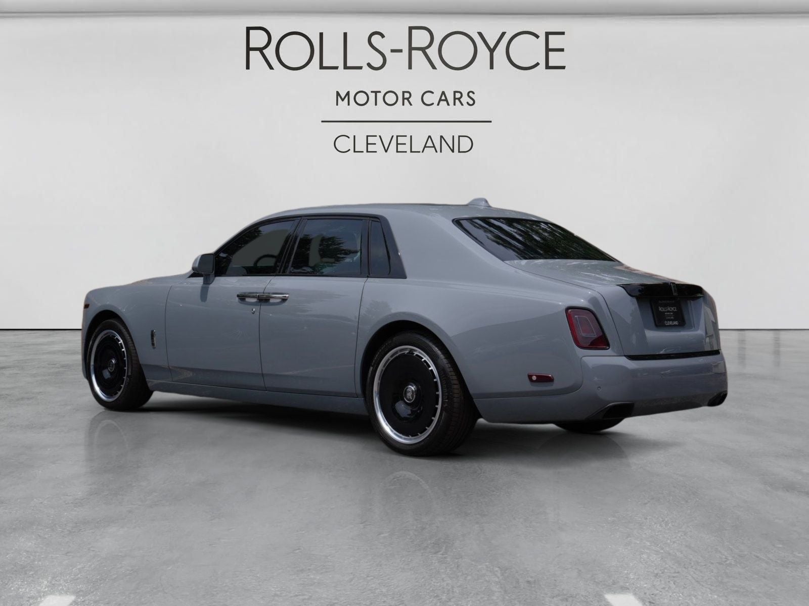 2024 Rolls-Royce Phantom 
