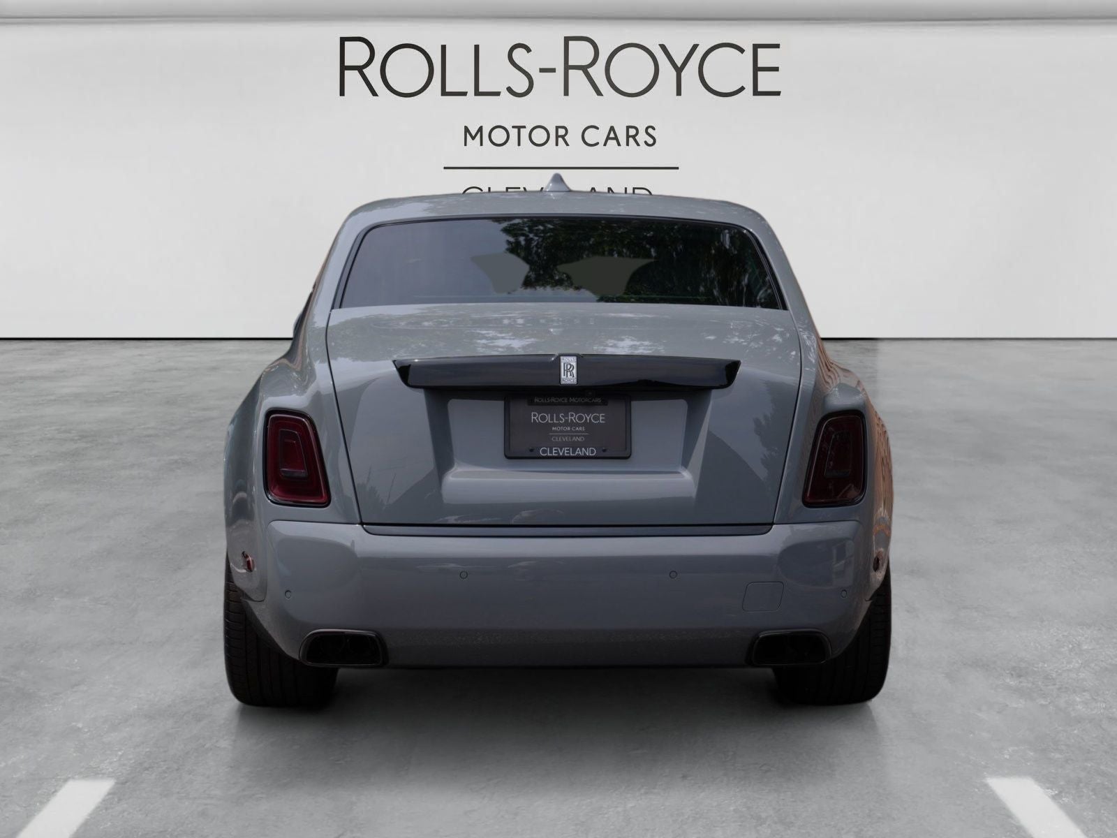 2024 Rolls-Royce Phantom 