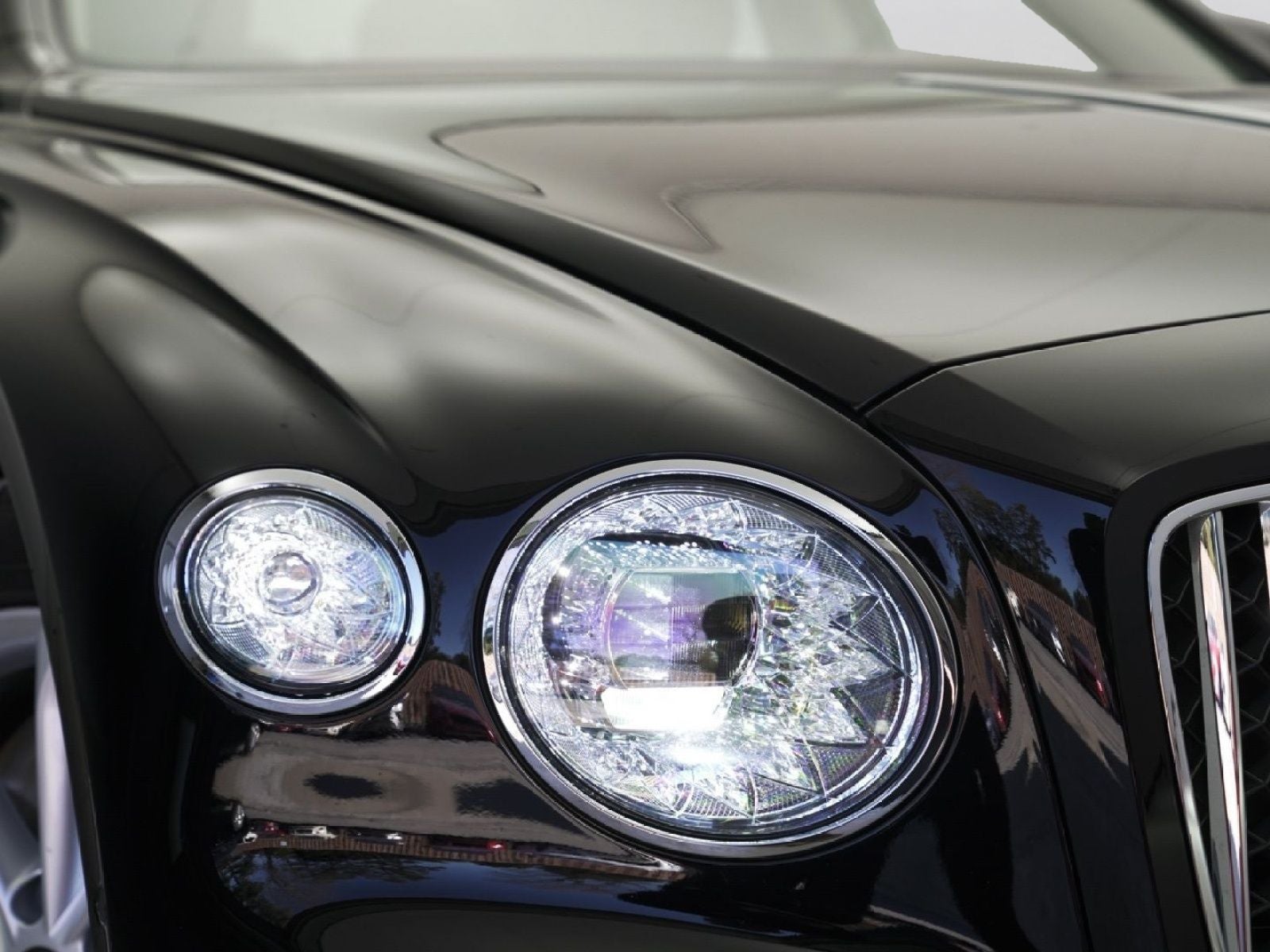 2023 Bentley Flying Spur V8
