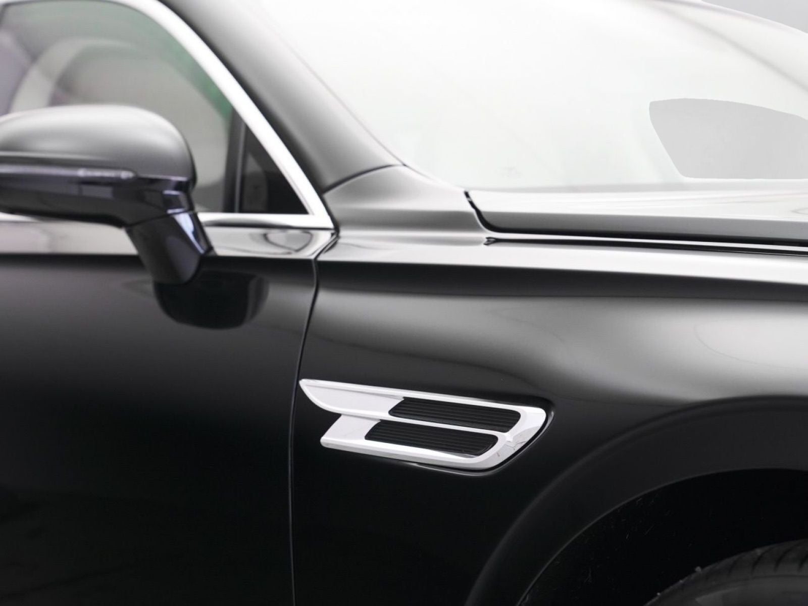 2023 Bentley Flying Spur V8