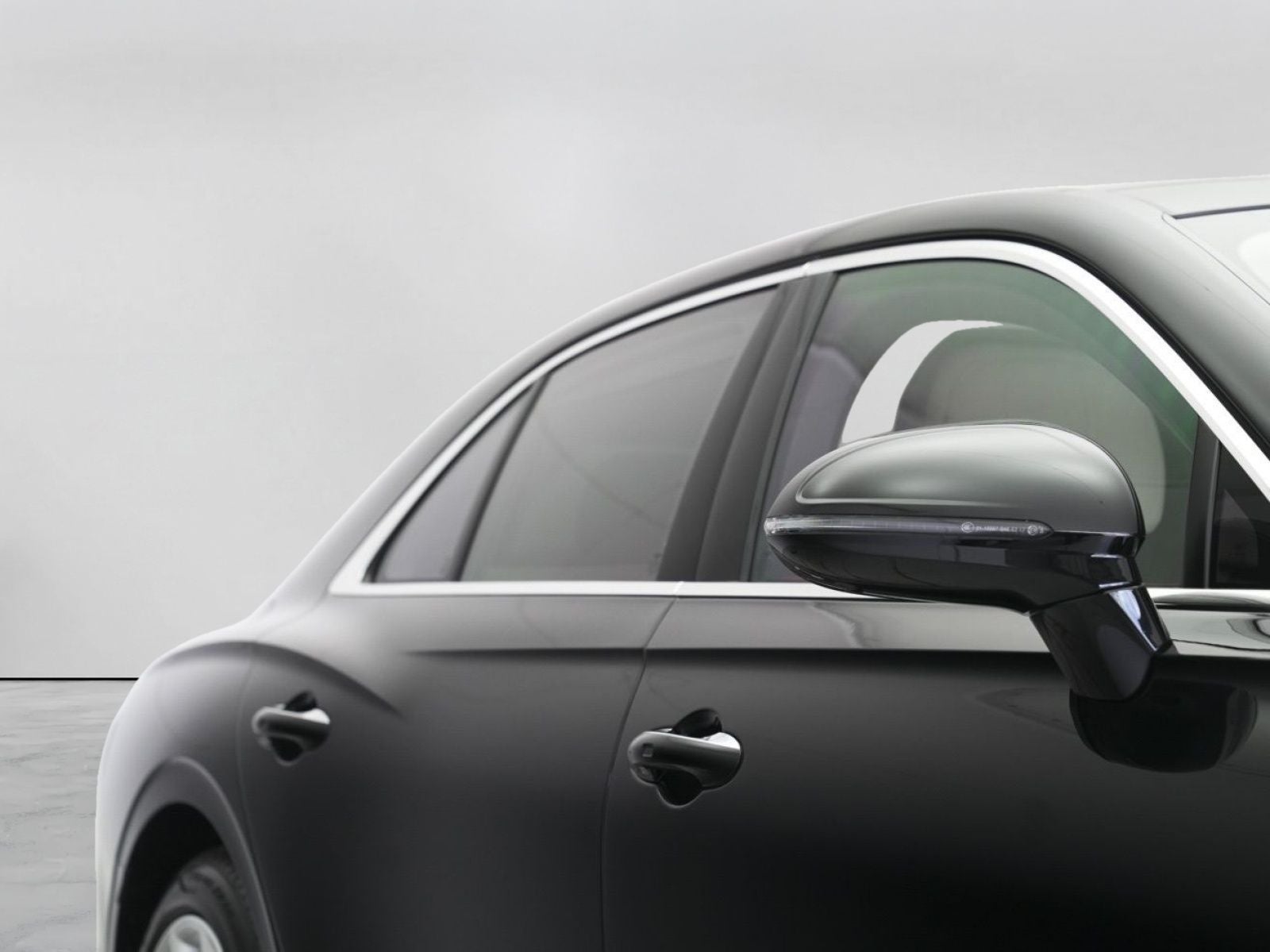 2023 Bentley Flying Spur V8