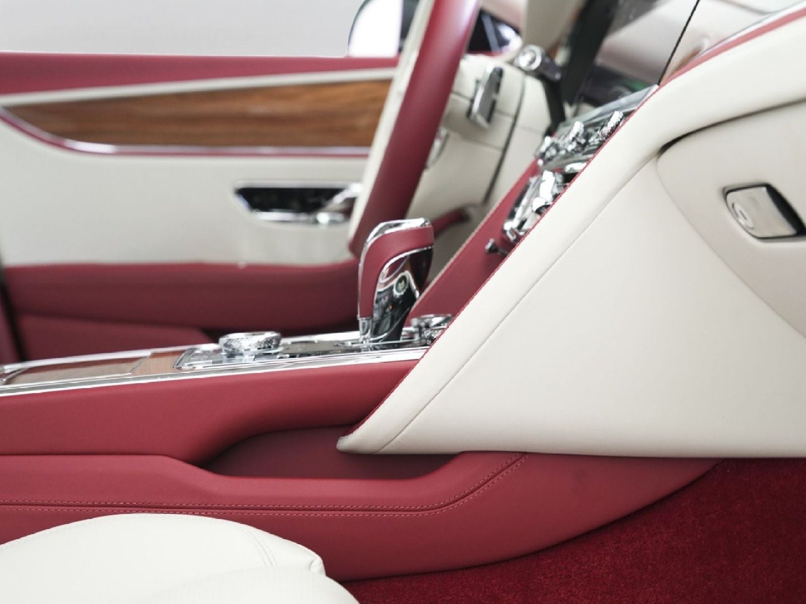 2023 Bentley Flying Spur V8