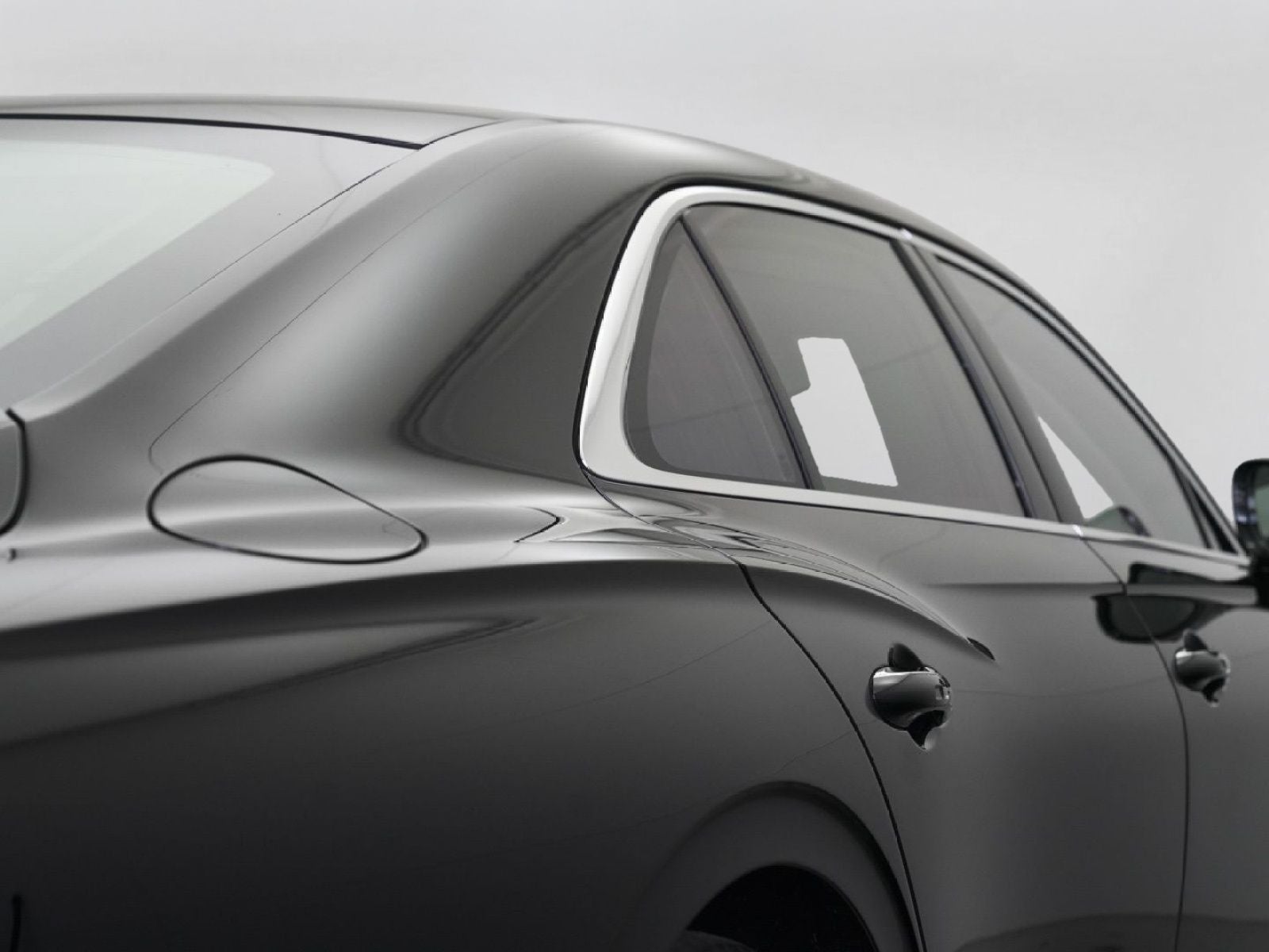 2023 Bentley Flying Spur V8