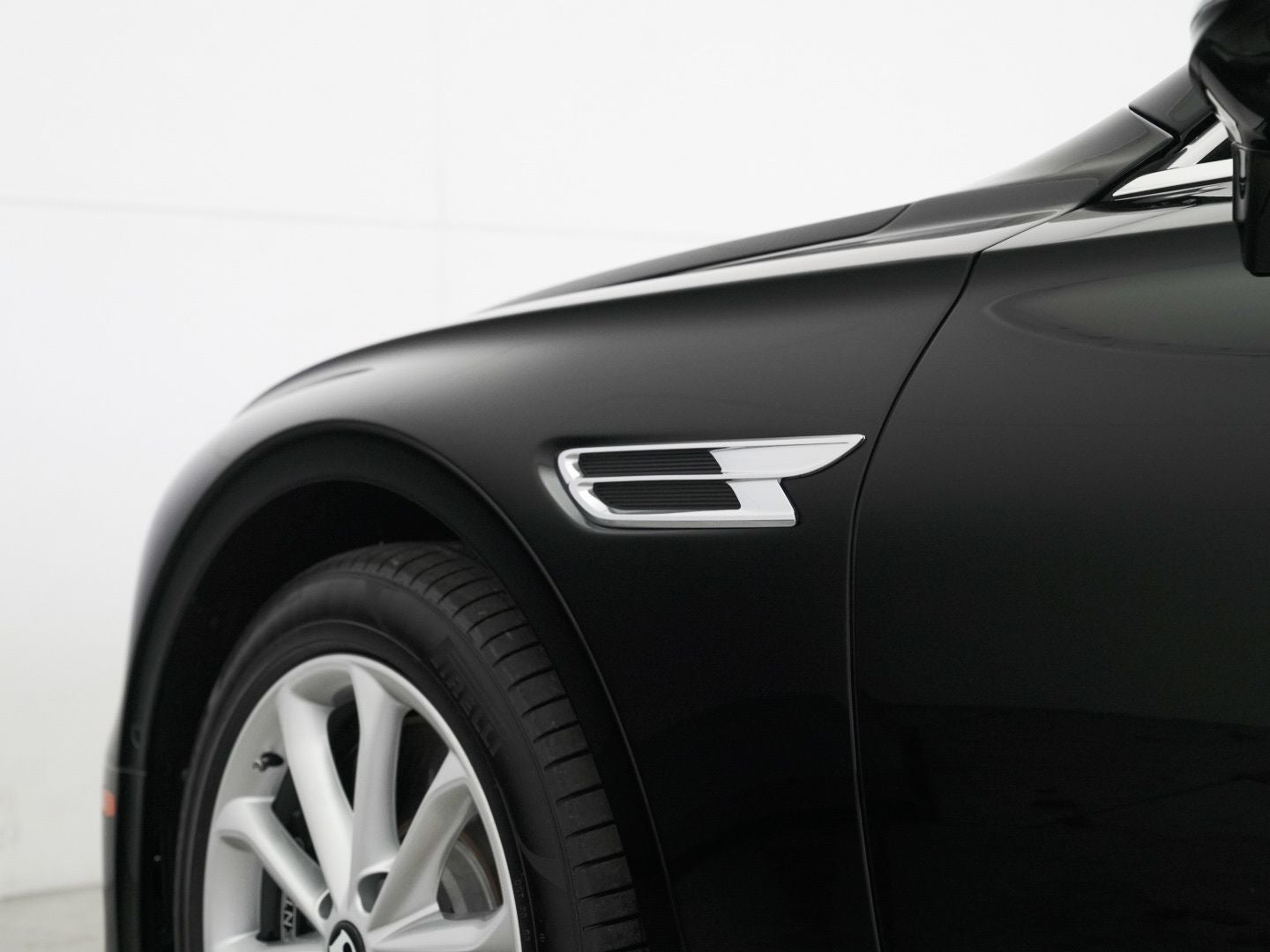 2023 Bentley Flying Spur V8
