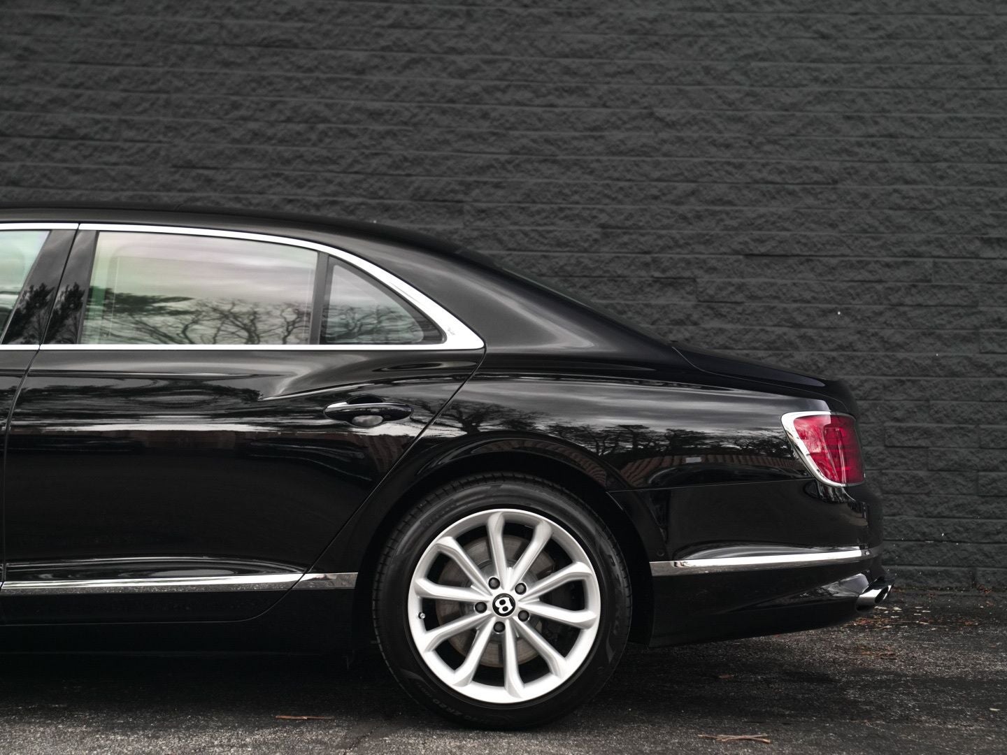 2023 Bentley Flying Spur V8
