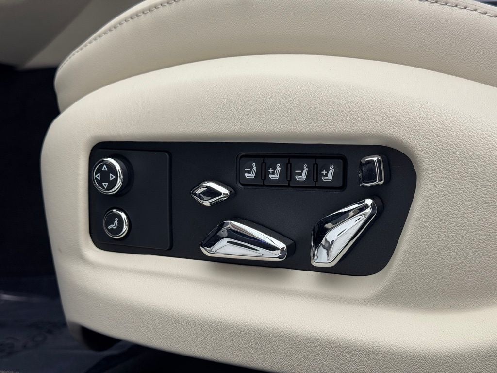 2026 Bentley Flying Spur Azure