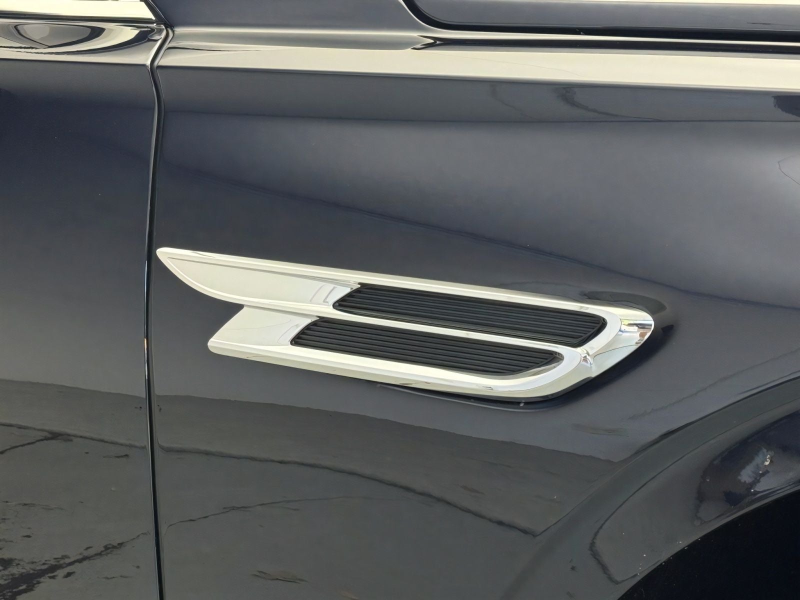 2026 Bentley Flying Spur Azure