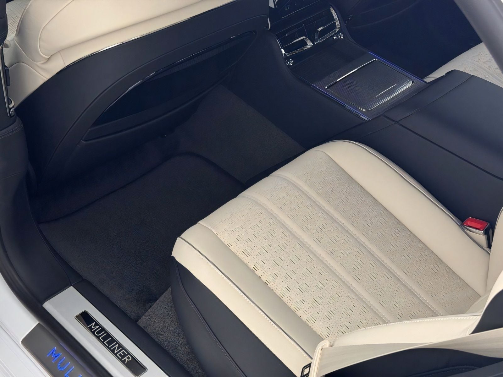 2026 Bentley Flying Spur Mulliner