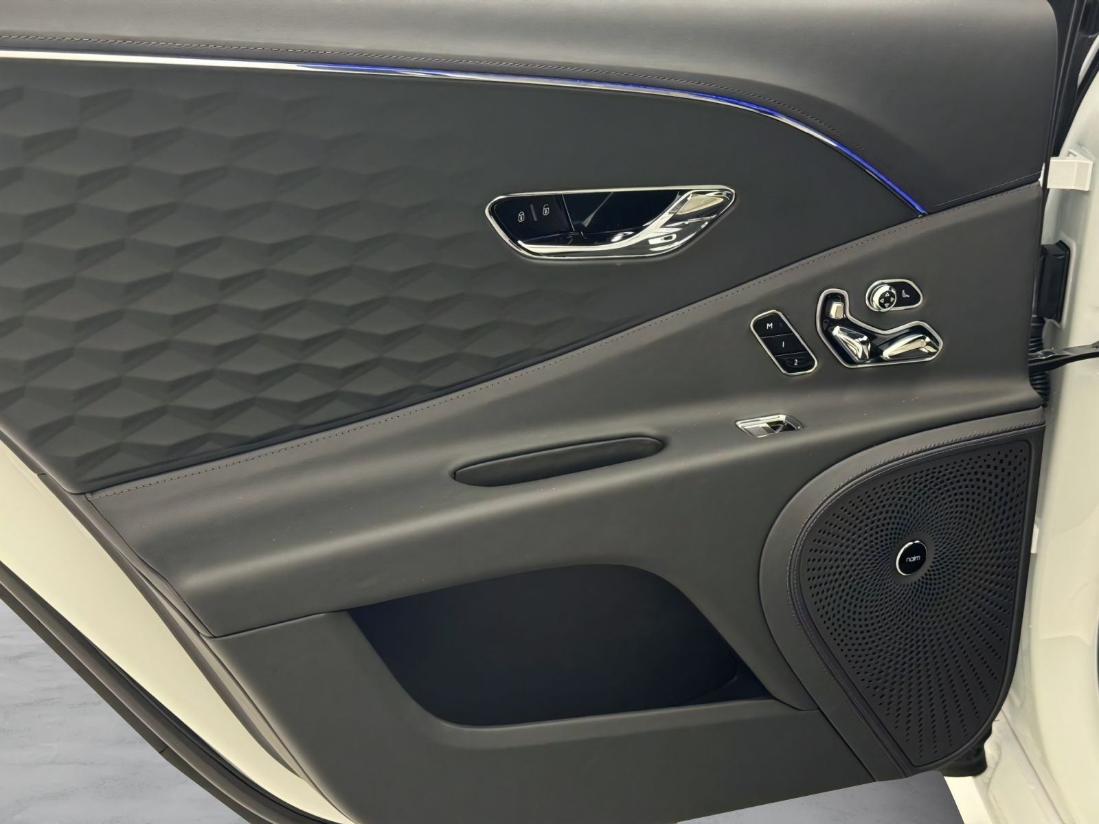 2026 Bentley Flying Spur Mulliner