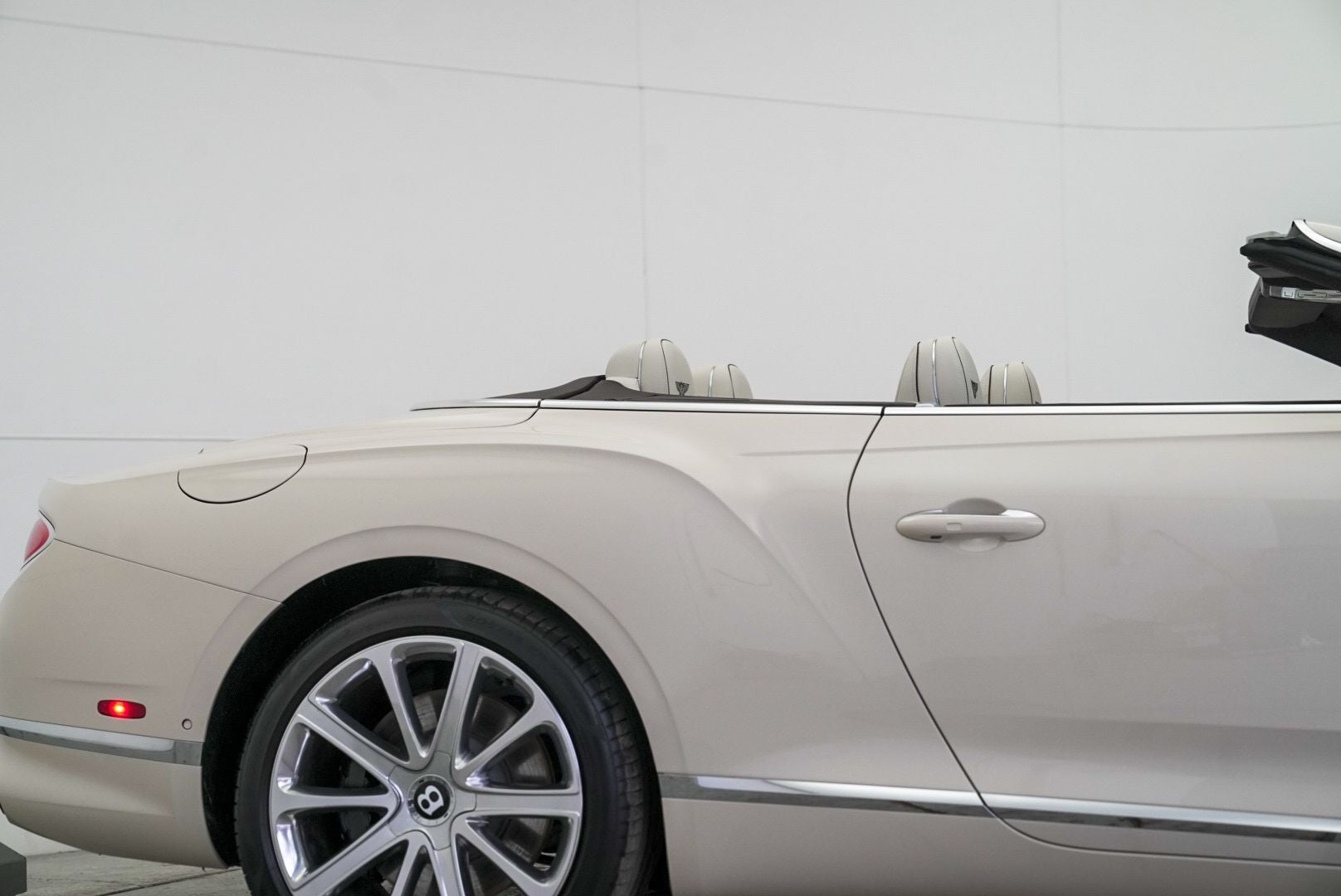 2023 Bentley Continental GT Azure