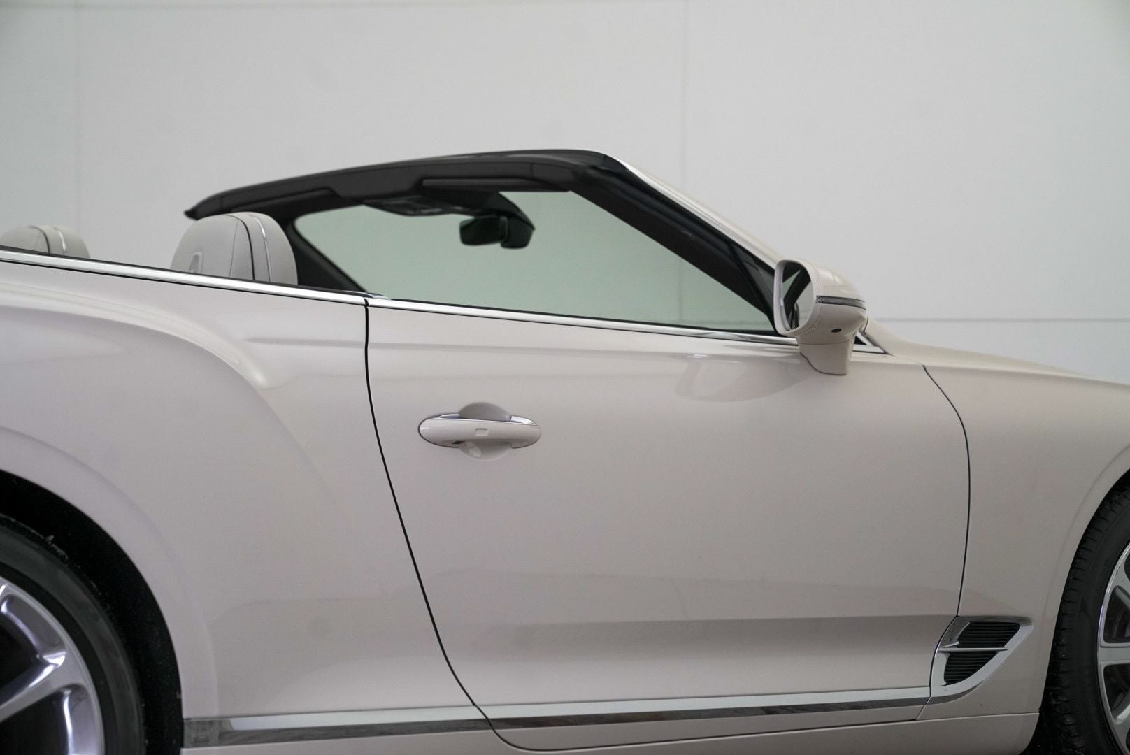 2023 Bentley Continental GT Azure