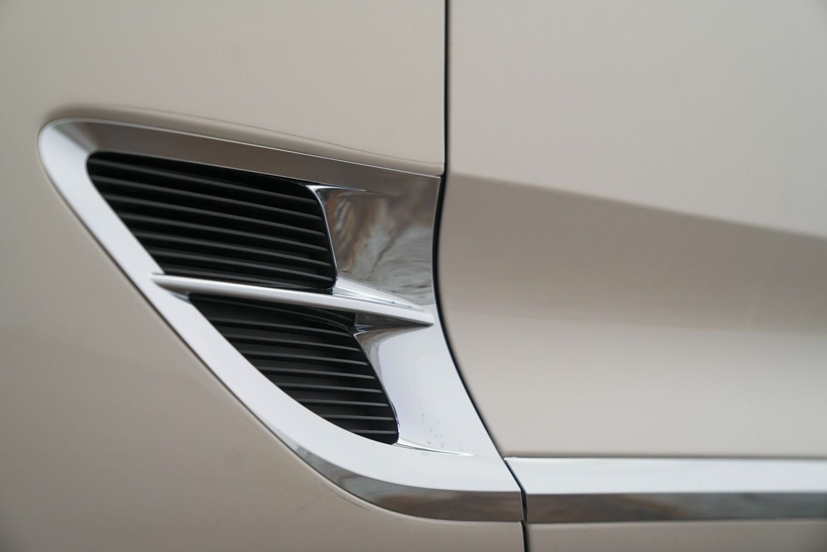 2023 Bentley Continental GT Azure