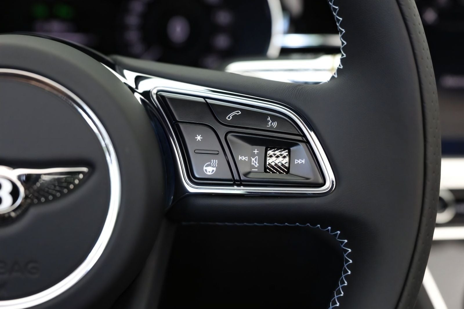 2025 Bentley Continental GTC Black Edition