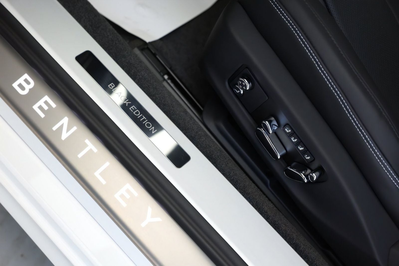 2025 Bentley Continental GTC Black Edition