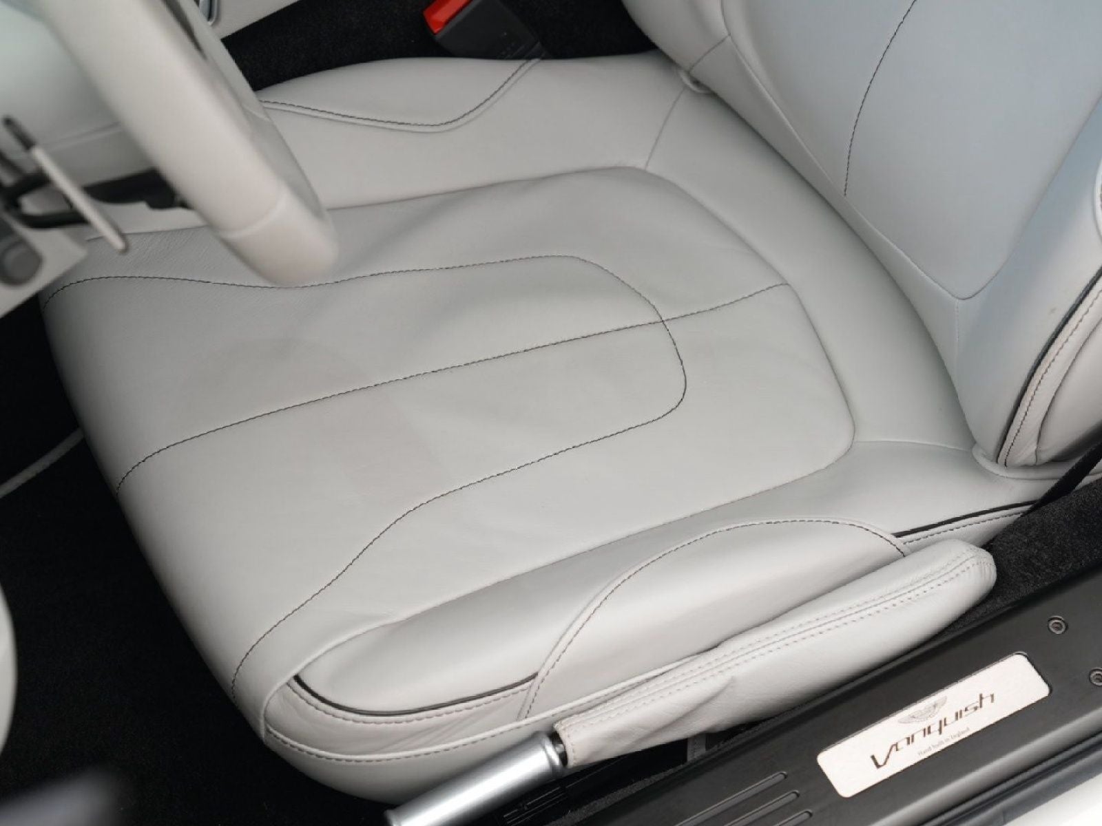 2016 Aston Martin Vanquish V12