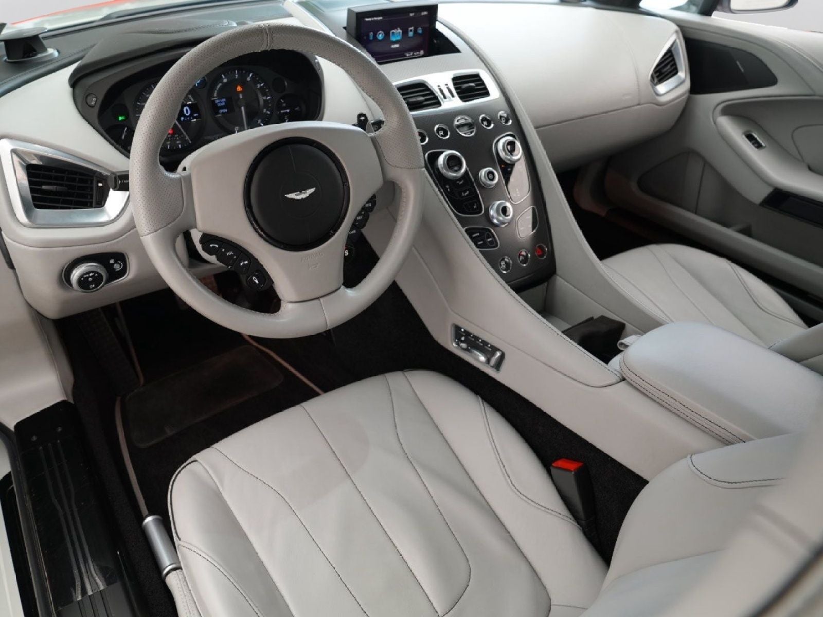 2016 Aston Martin Vanquish V12