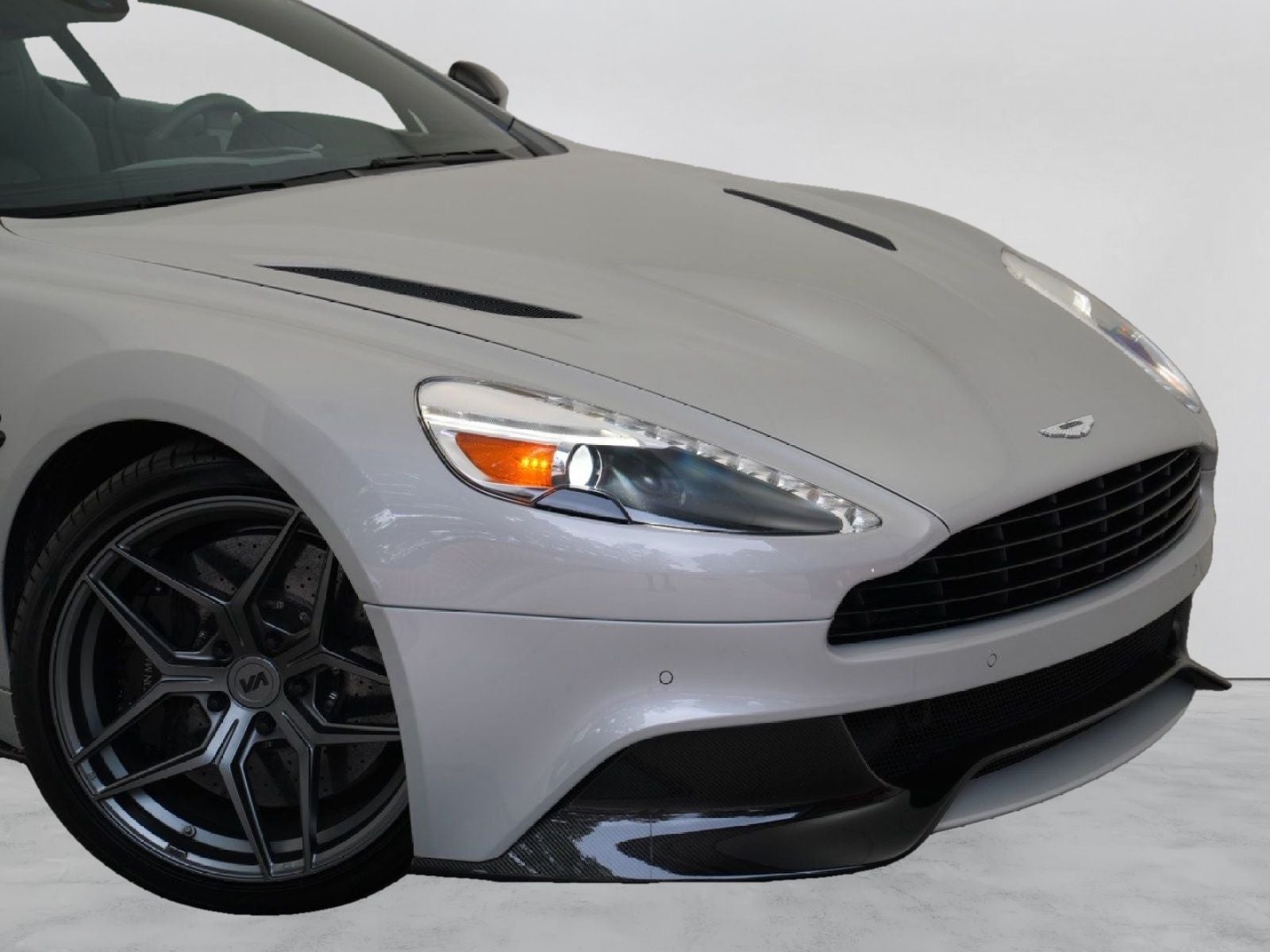 2016 Aston Martin Vanquish V12