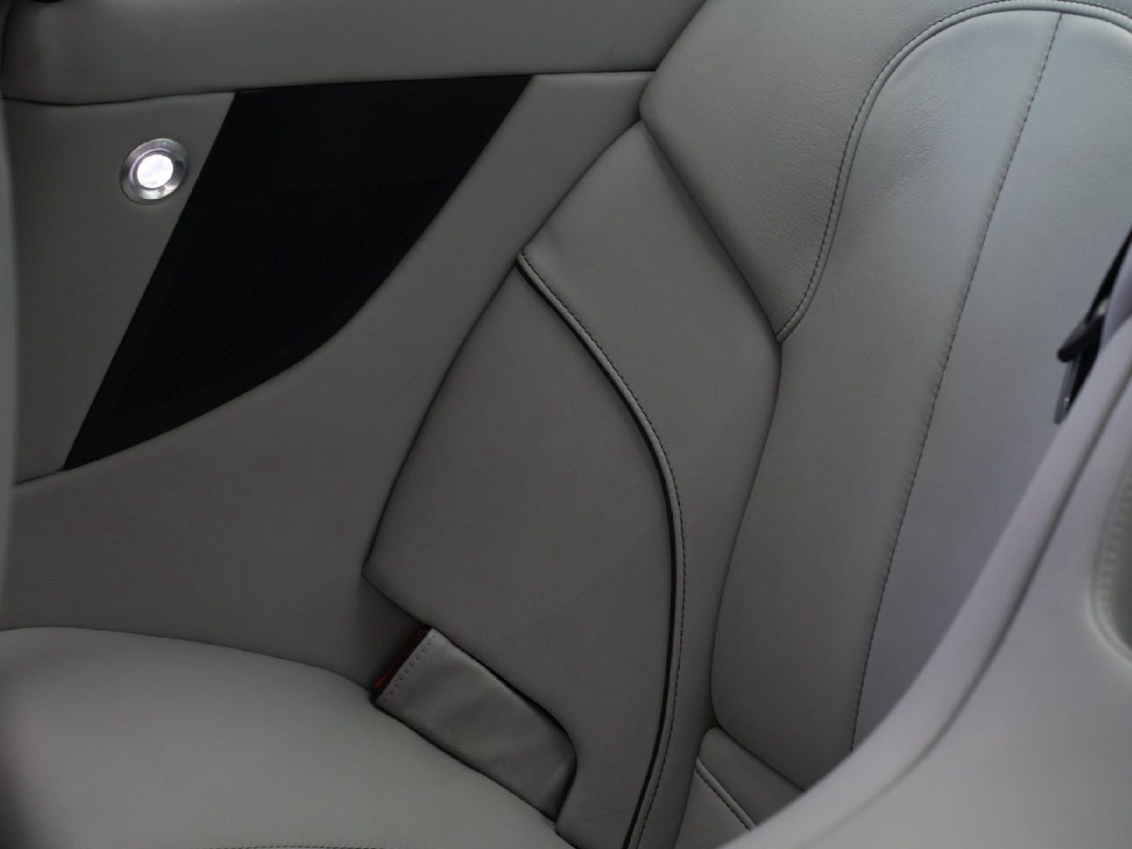 2016 Aston Martin Vanquish V12