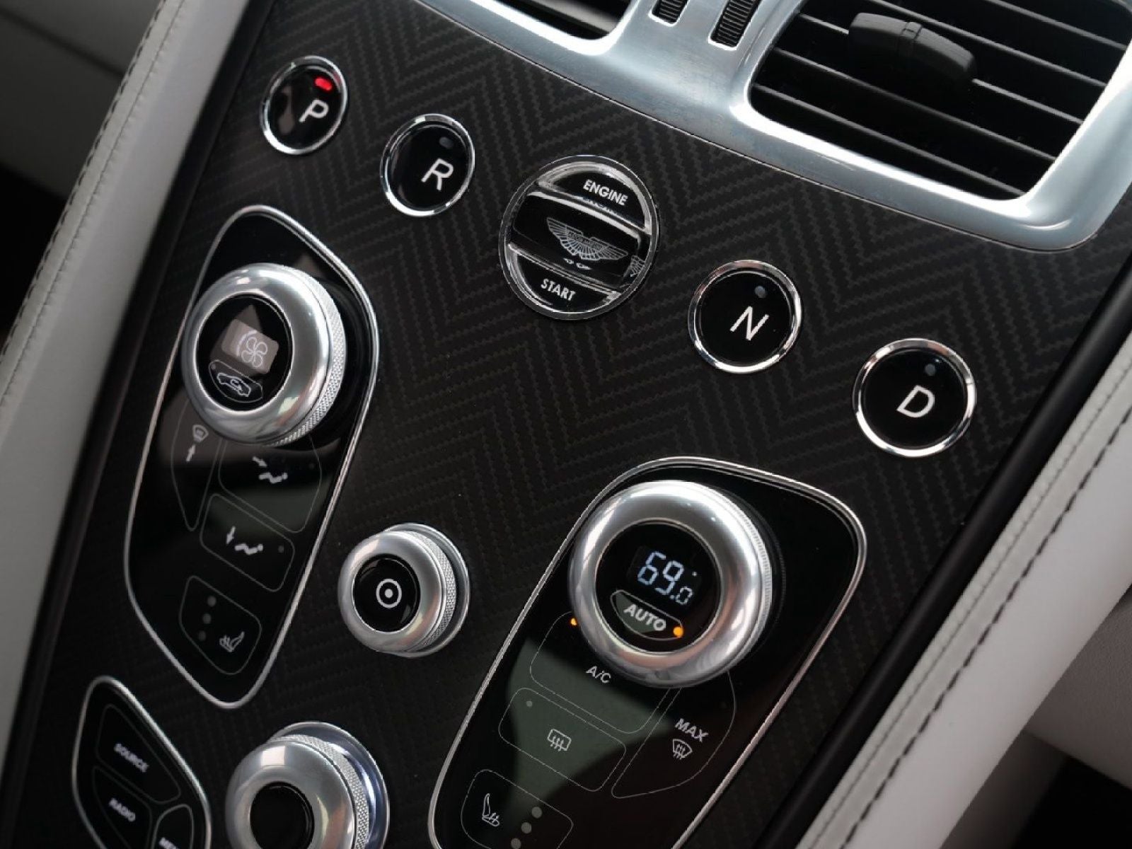 2016 Aston Martin Vanquish V12