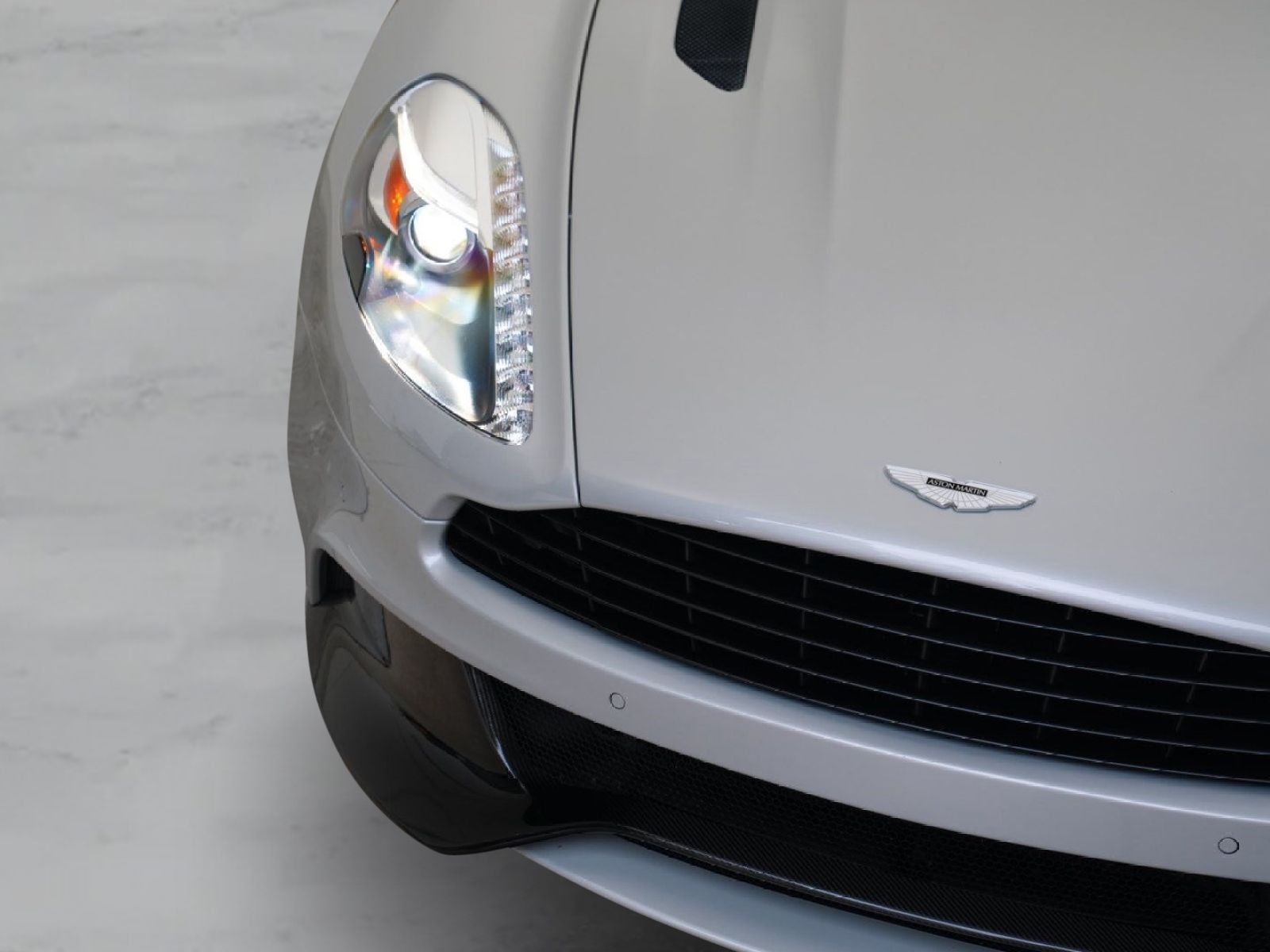 2016 Aston Martin Vanquish V12