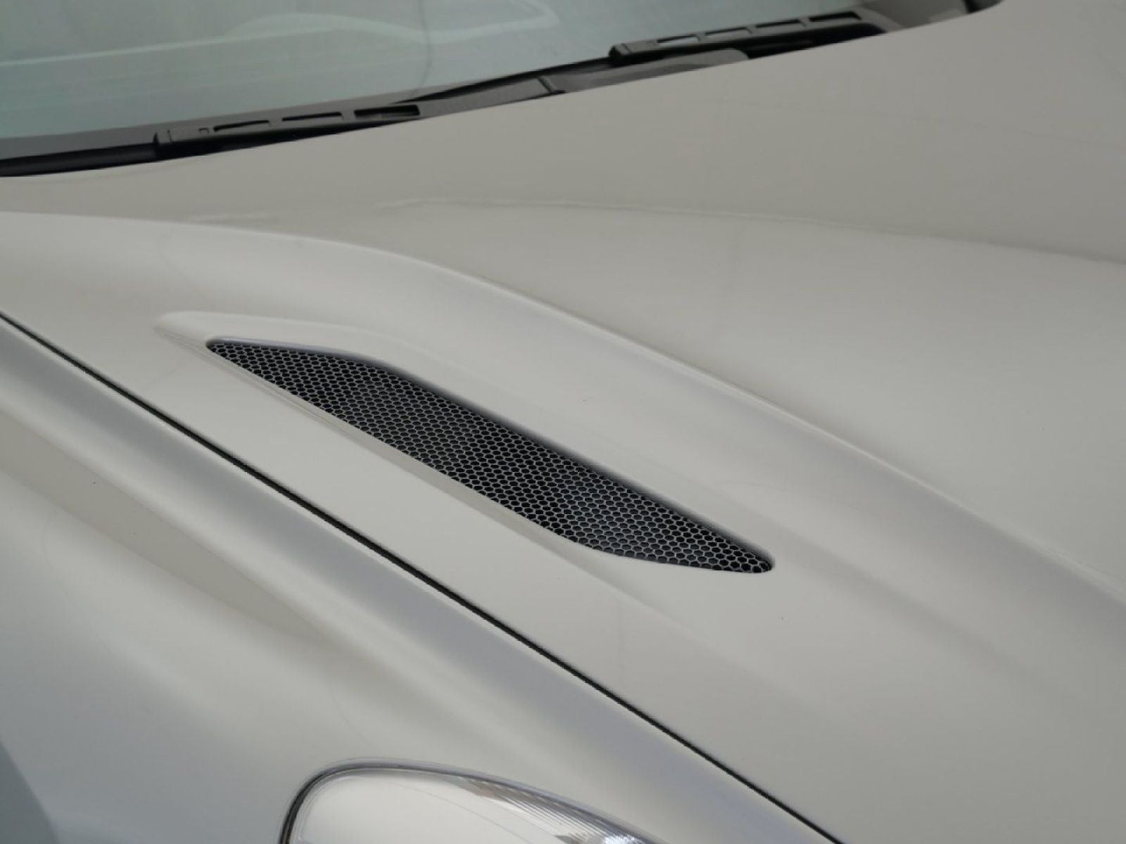 2016 Aston Martin Vanquish V12