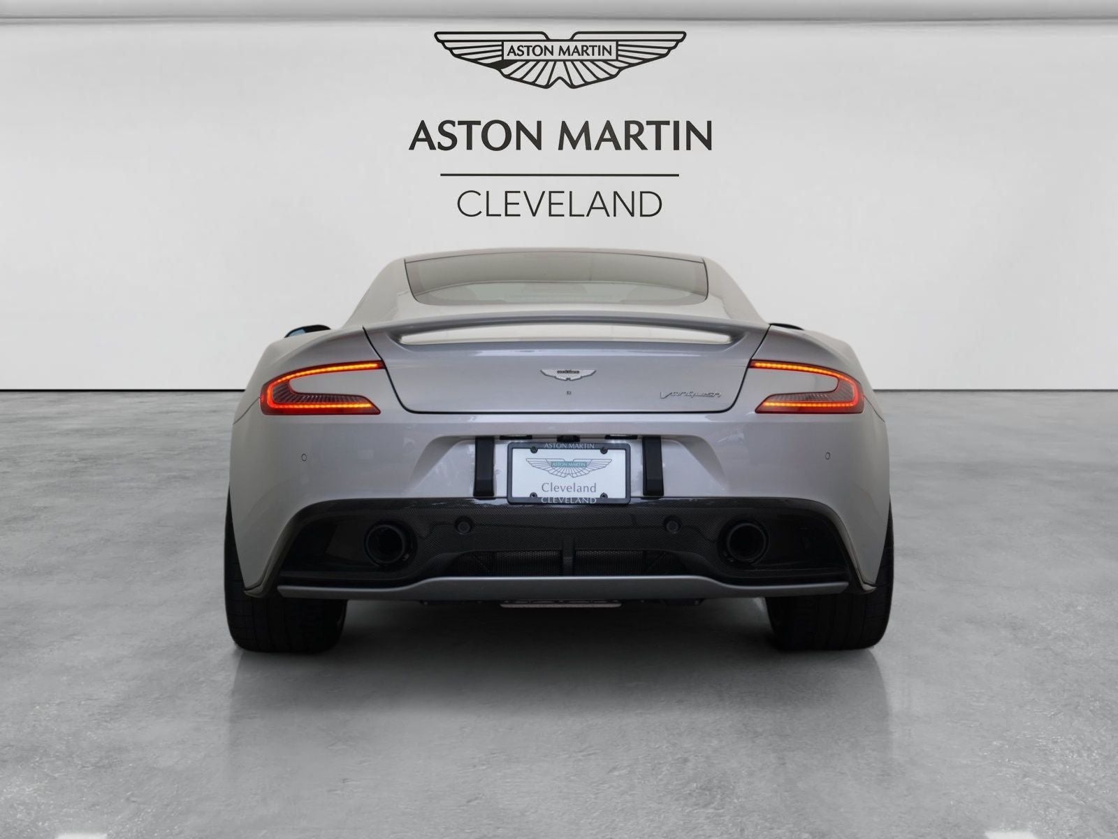 2016 Aston Martin Vanquish V12