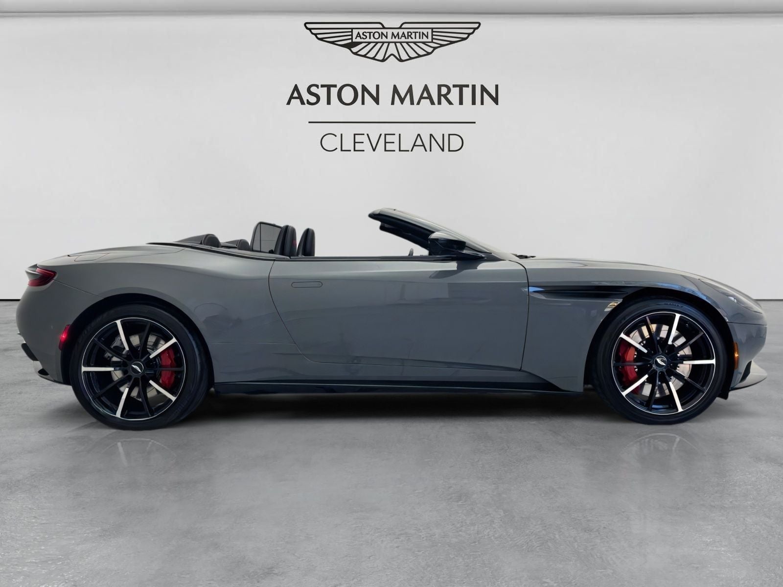 2023 Aston Martin DB11 Volante
