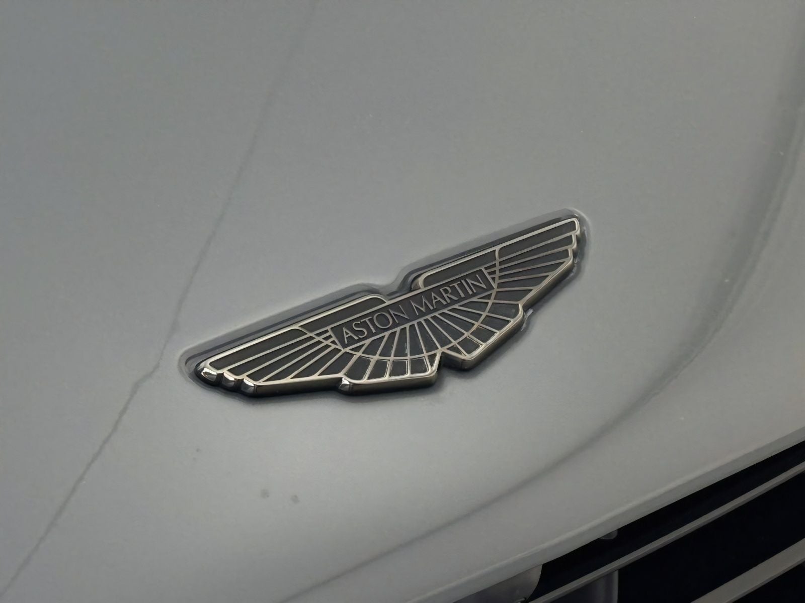2023 Aston Martin DB11 Volante