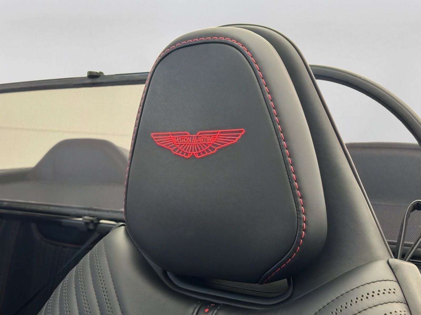 2023 Aston Martin DB11 Volante